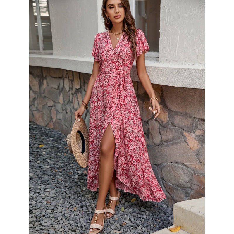 Wickel-Maxi-Kleid mit asymmetrischem Saum und Bindedetail von berg-feldt