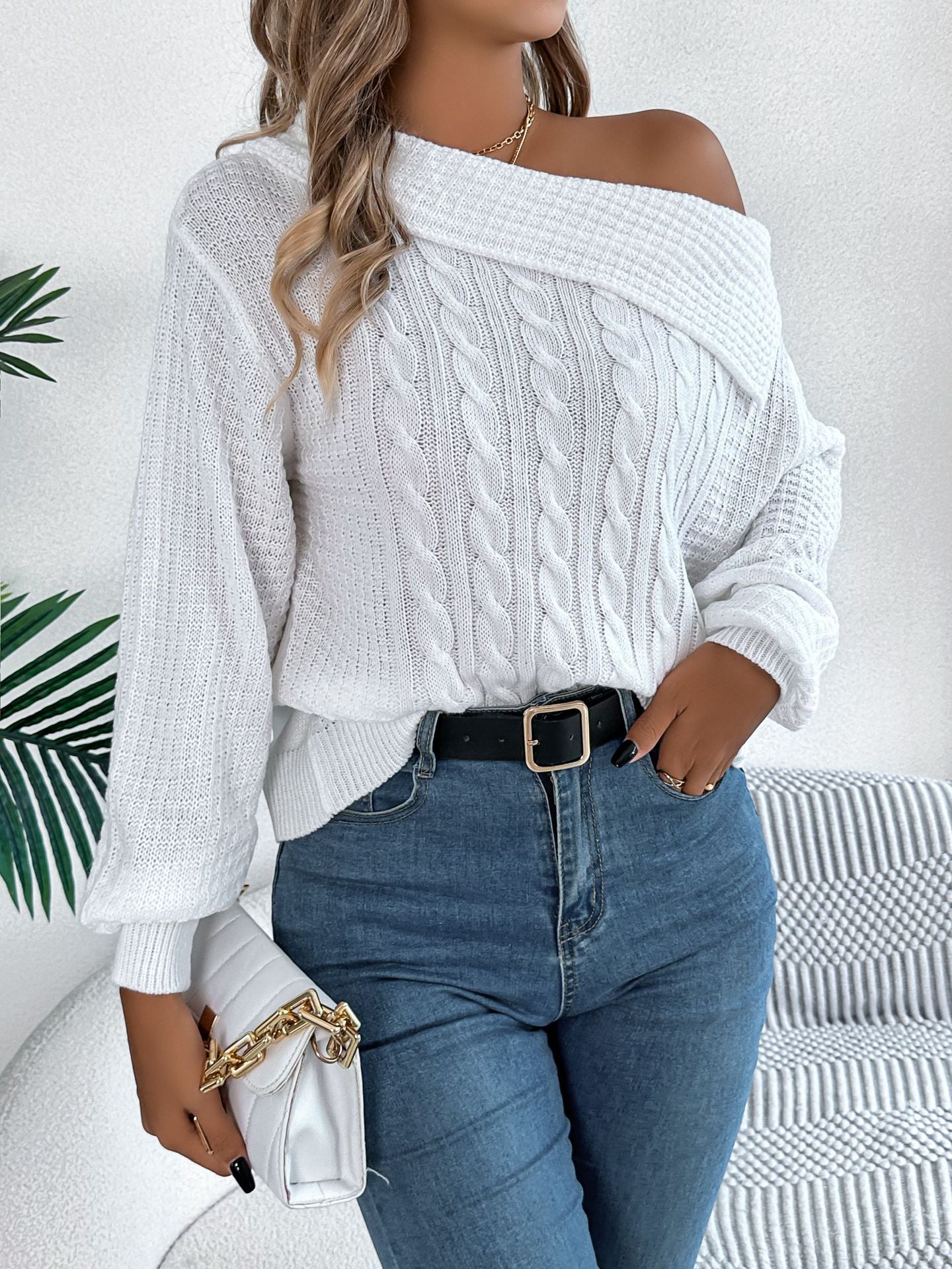 Asymmetrischer Damen-Strickpullover mit Zopfmuster und weiten Ärmeln von berg-feldt