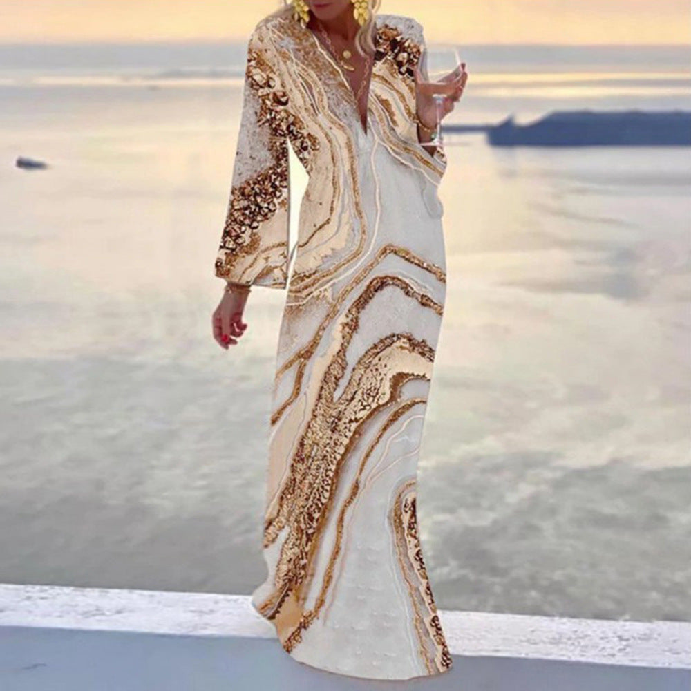 Elegantes Damen-Maxikleid mit tiefem V-Ausschnitt und fließendem Design von berg-feldt