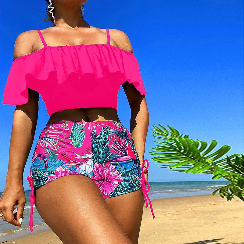 Bademode-Set für Damen: Cropped Top und Shorts mit fröhlichem Blumenmuster von berg-feldt