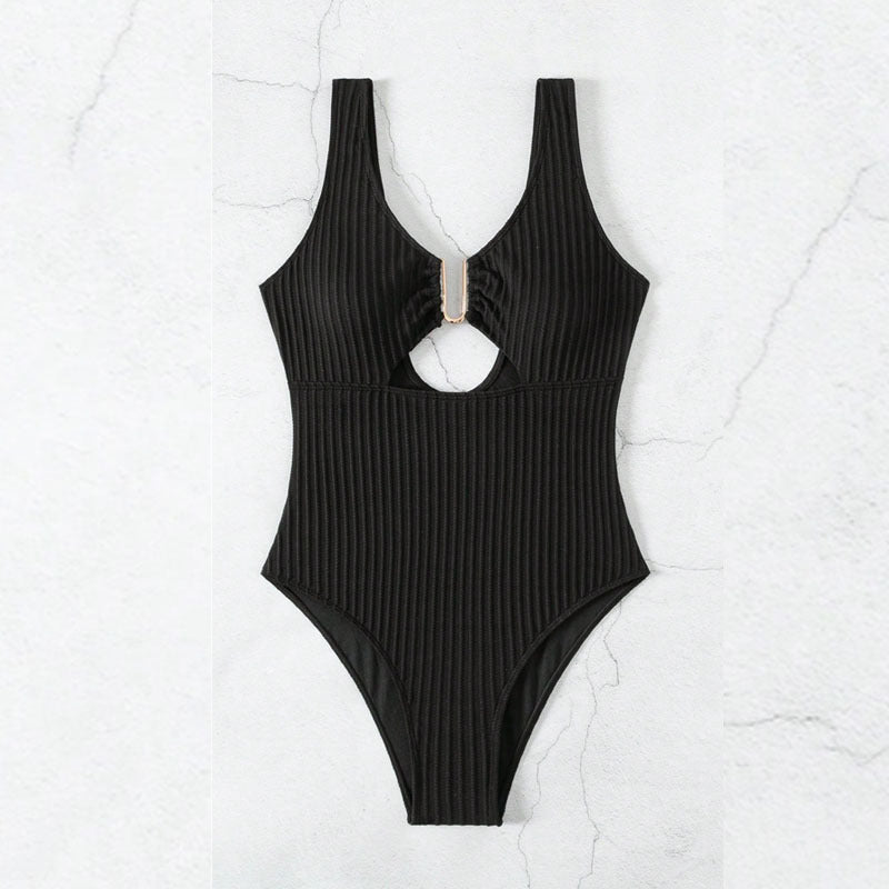 Badeanzug für Damen mit Rippenstruktur und modischem Cut-Out von berg-feldt