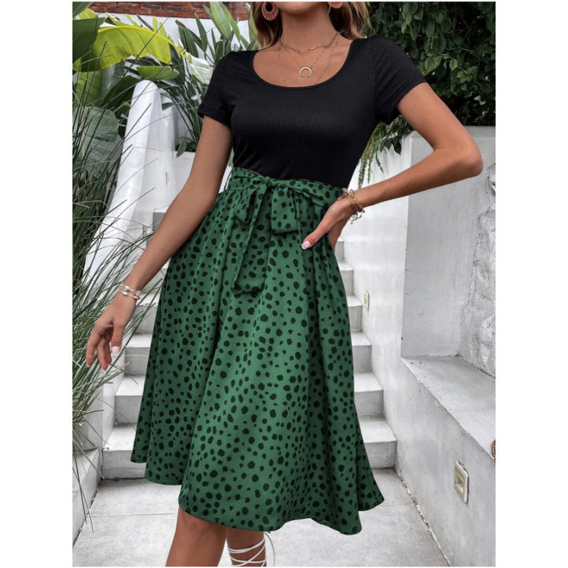 Berg-Feldt Damen A-Linienkleid mit tailliertem Oberteil und Polka Dots