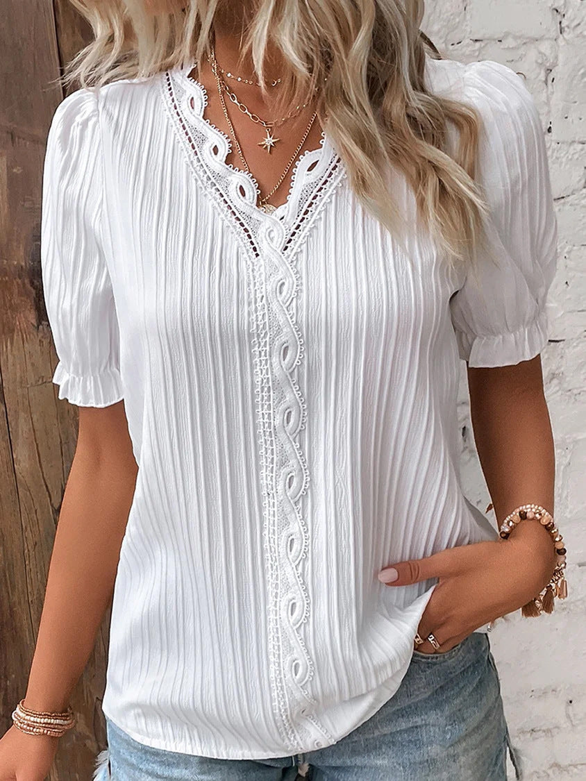 Chemise femme tendance avec texture et éléments romantiques en dentelle de berg-feldt