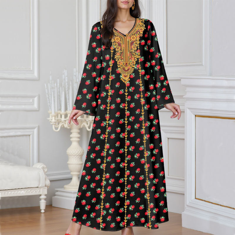 Robe longue fleurie et décolleté orné de berg-feldt