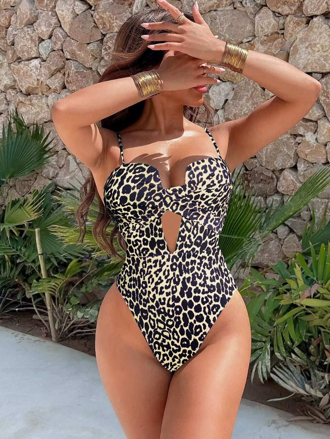 Badeanzug für Damen mit Cut-Outs, Animalprint und tiefem V-Ausschnitt (berg-feldt)