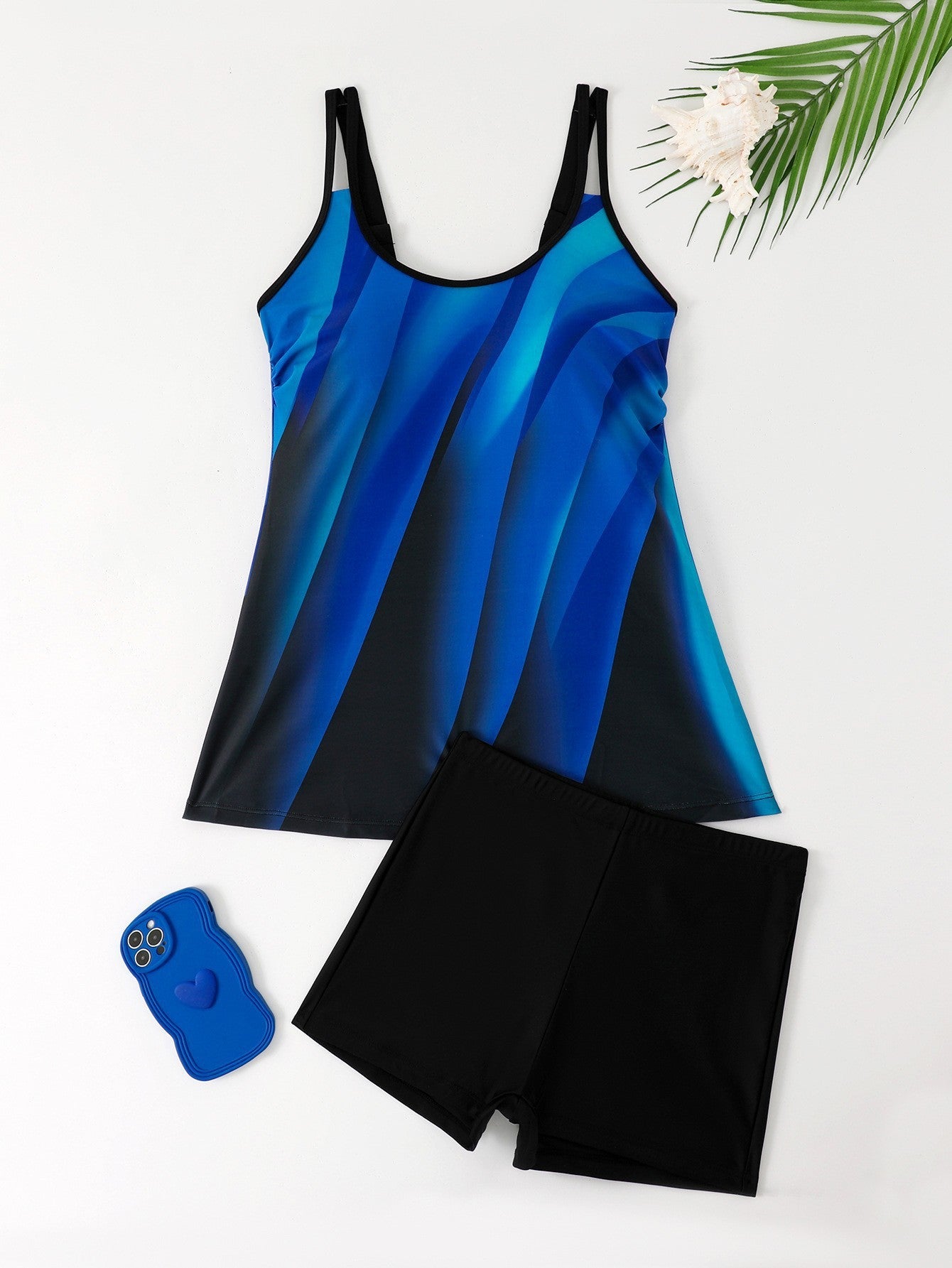 Tankini-Set für Damen mit Blumen-Oberteil und komfortablen Shorts von berg-feldt