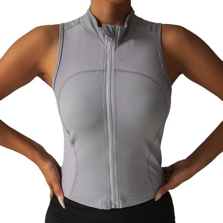 Haut de sport ajusté à col montant zippé Berg-Feldt pour femme