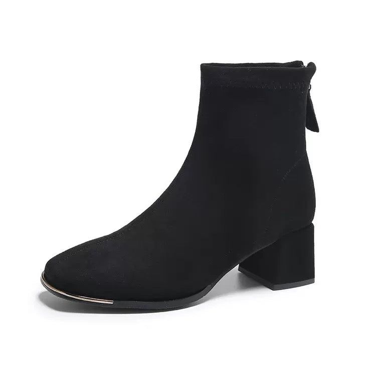 Damenstiefeletten mit Keilabsatz, spitzer Zehe und Knöchelhöhe von berg-feldt