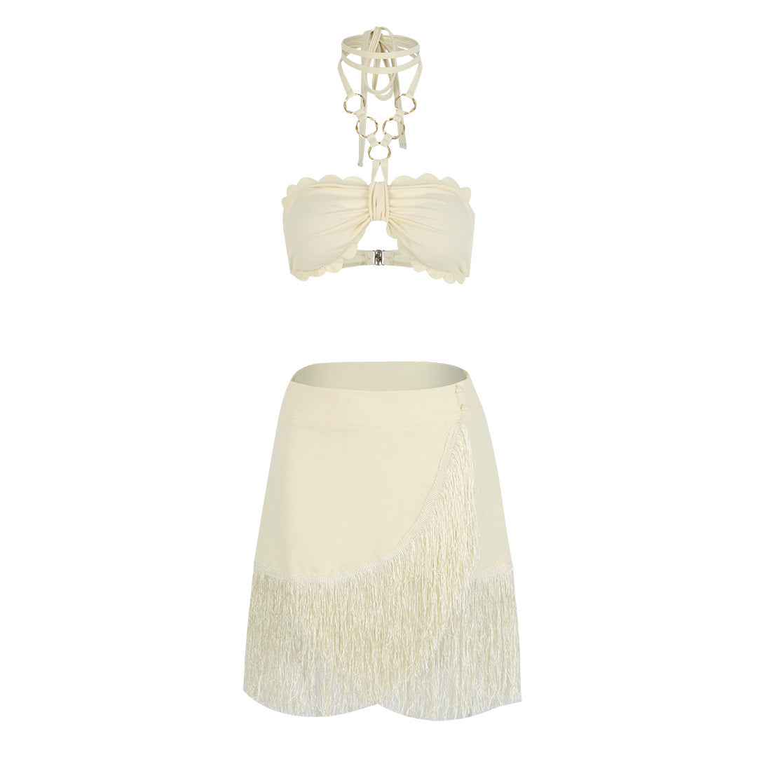 Ensemble de bikini pour femme avec jupe à franges et haut décoratif, par berg-feldt