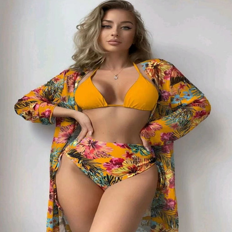 Asymmetrischer Damen-Bikini mit Blumenmuster von berg-feldt