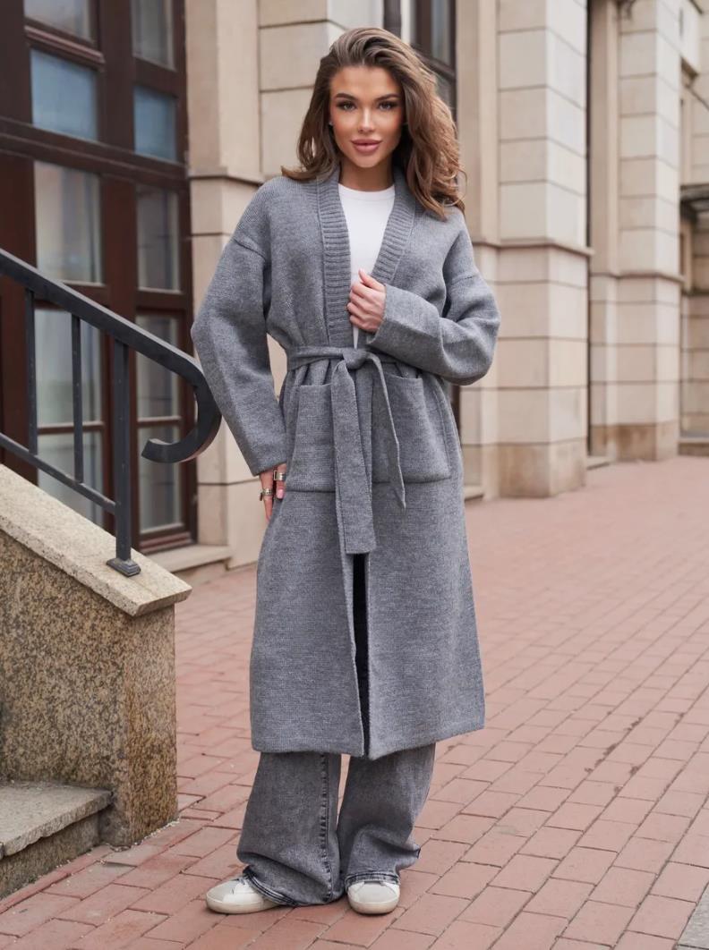 Damen Strickmantel mit Gürtel und praktischen Taschen Berg-Feldt