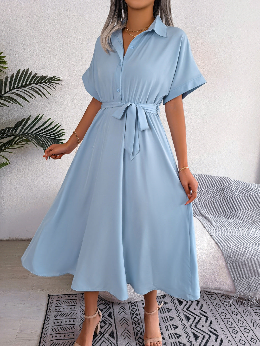 Wickelkleid für Damen mit Gürtel und weitem Rock von berg-feldt