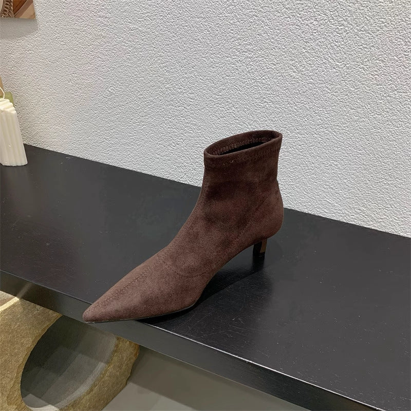 Bottines élégantes pour femmes en daim doux avec talon aiguille à la mode Berg-Feldt