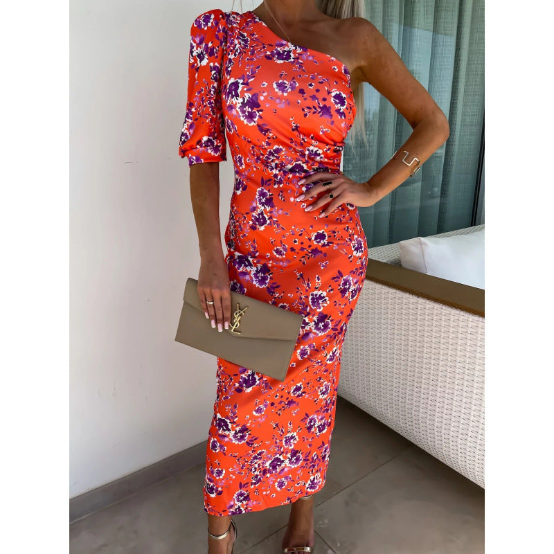 Robe longue pour femme à encolure asymétrique avec imprimé champ de montagne