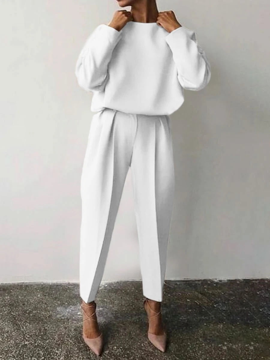 Ensemble décontracté deux pièces pour femme, coupe ample et détails élégants Berg-Feldt