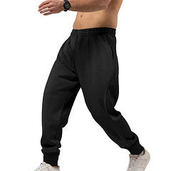 Sportliche Herrenhose mit atmungsaktiver, feuchtigkeitsregulierender Technologie von berg-feldt