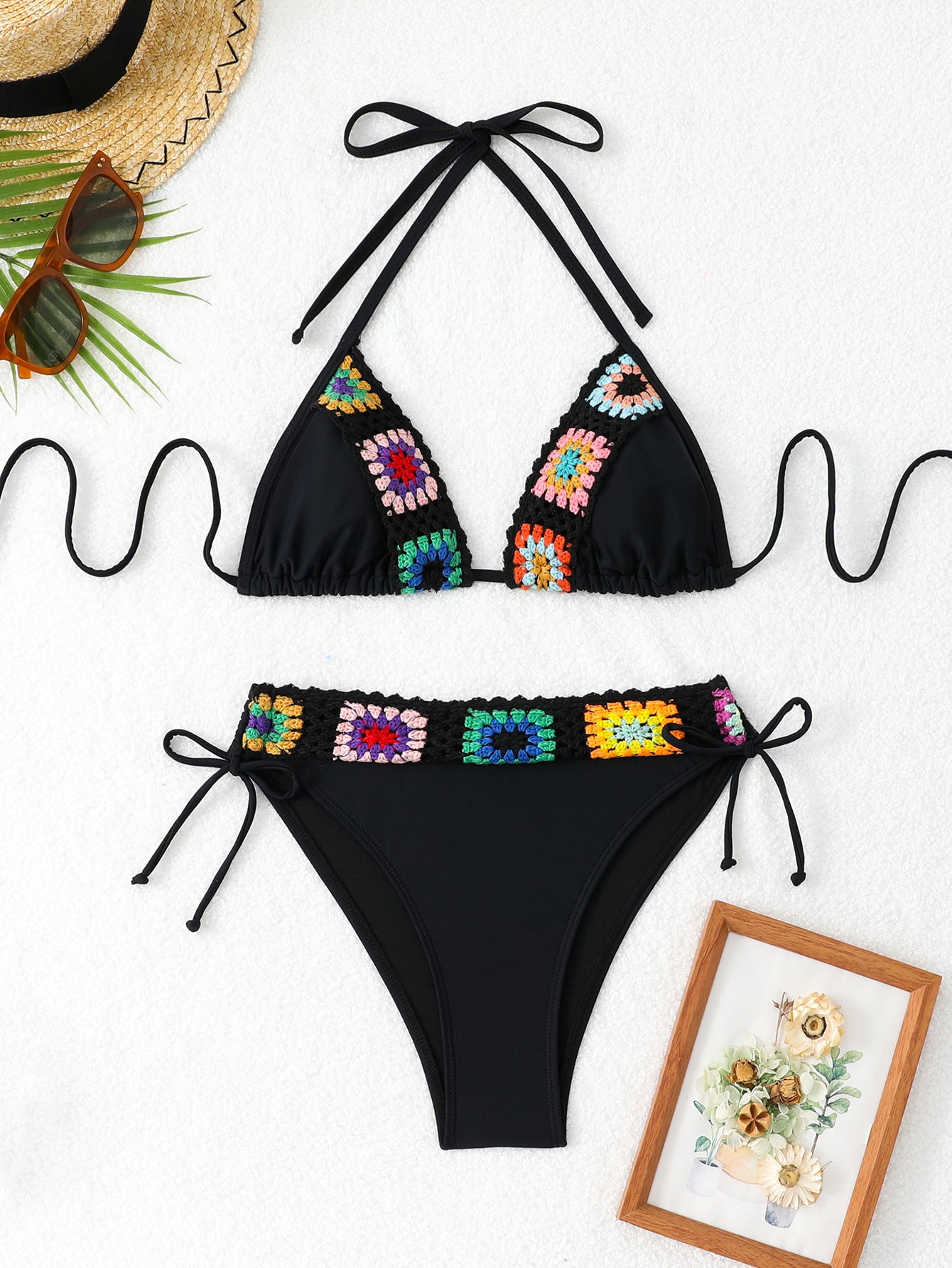 Haut de bikini triangle en crochet à motif floral et bretelles réglables, de berg-feldt