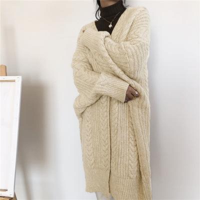 Women's Chunky Knit Cable Cardigan berg-feldt
