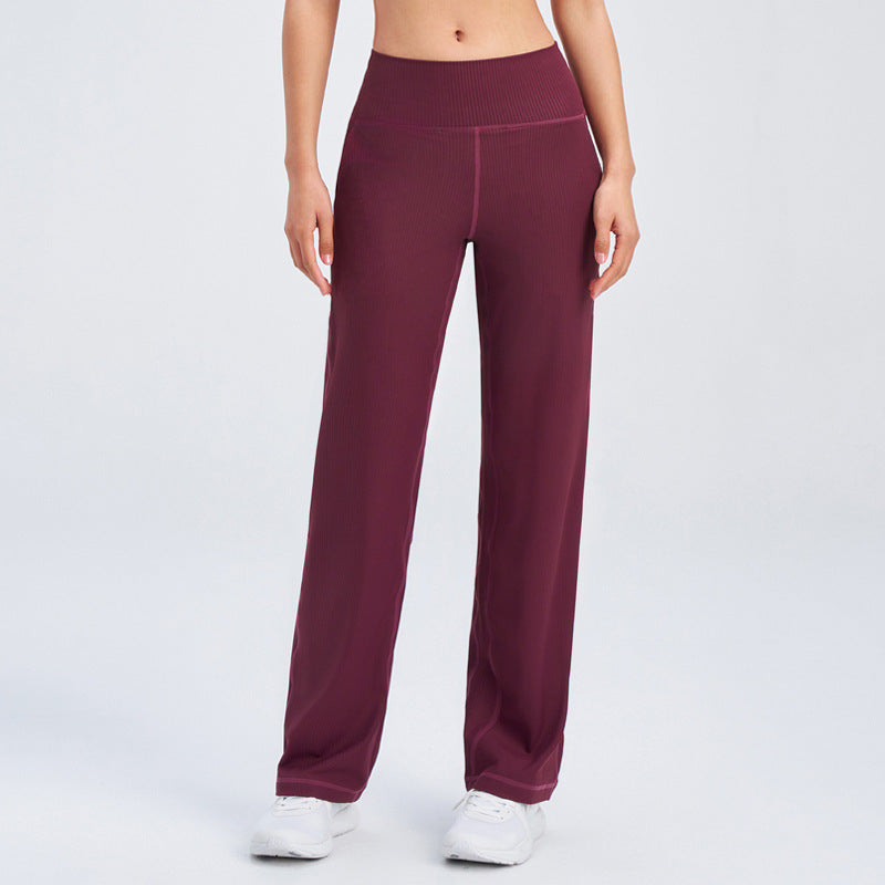 Weite Damen Fitnesshose mit hohem Bund und Atmungsaktivität von berg-feldt
