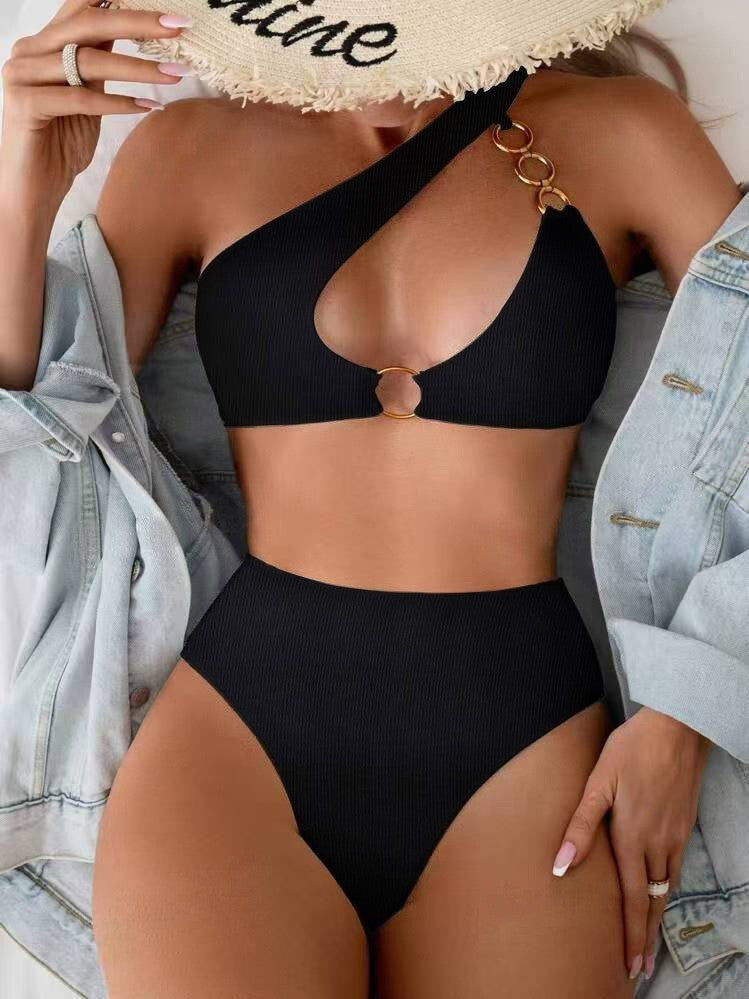 Asymmetrischer Damen-Bikini mit goldenen Details von berg-feldt