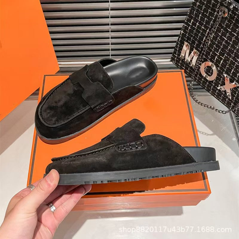 Bequeme Damen-Hausschuhe aus weichem Wildleder mit anatomischer Fußbett-Form von berg-feldt