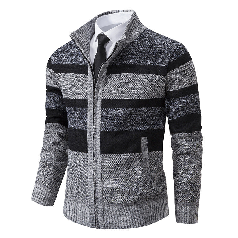 Herren Strickjacke mit Stehkragen und modernem Streifenmuster Berg-Feldt