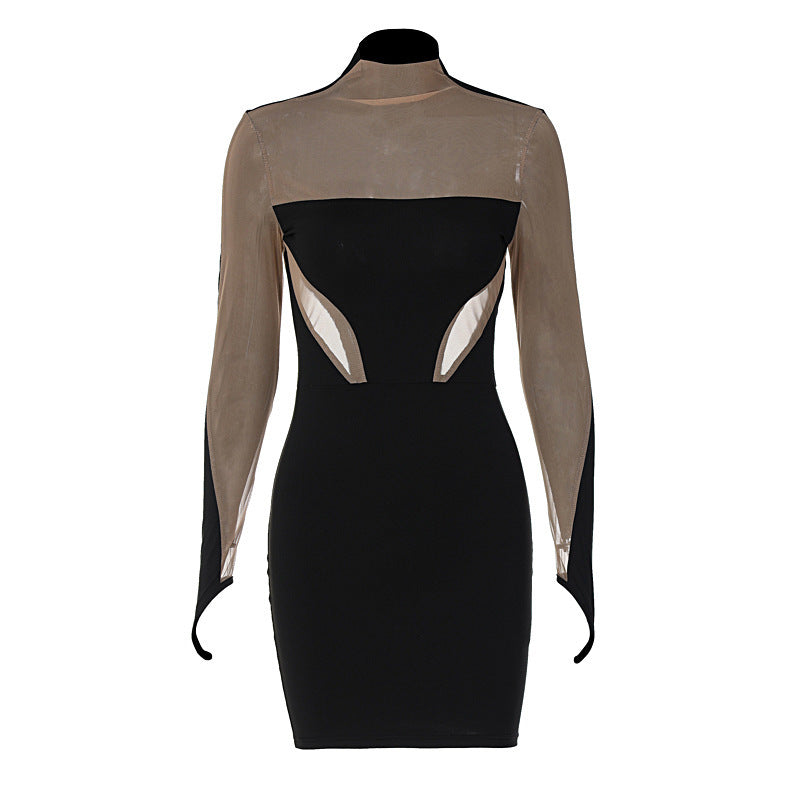 Elegantes Damen Minikleid mit tiefem Ausschnitt und Cut-Out-Detail von berg-feldt