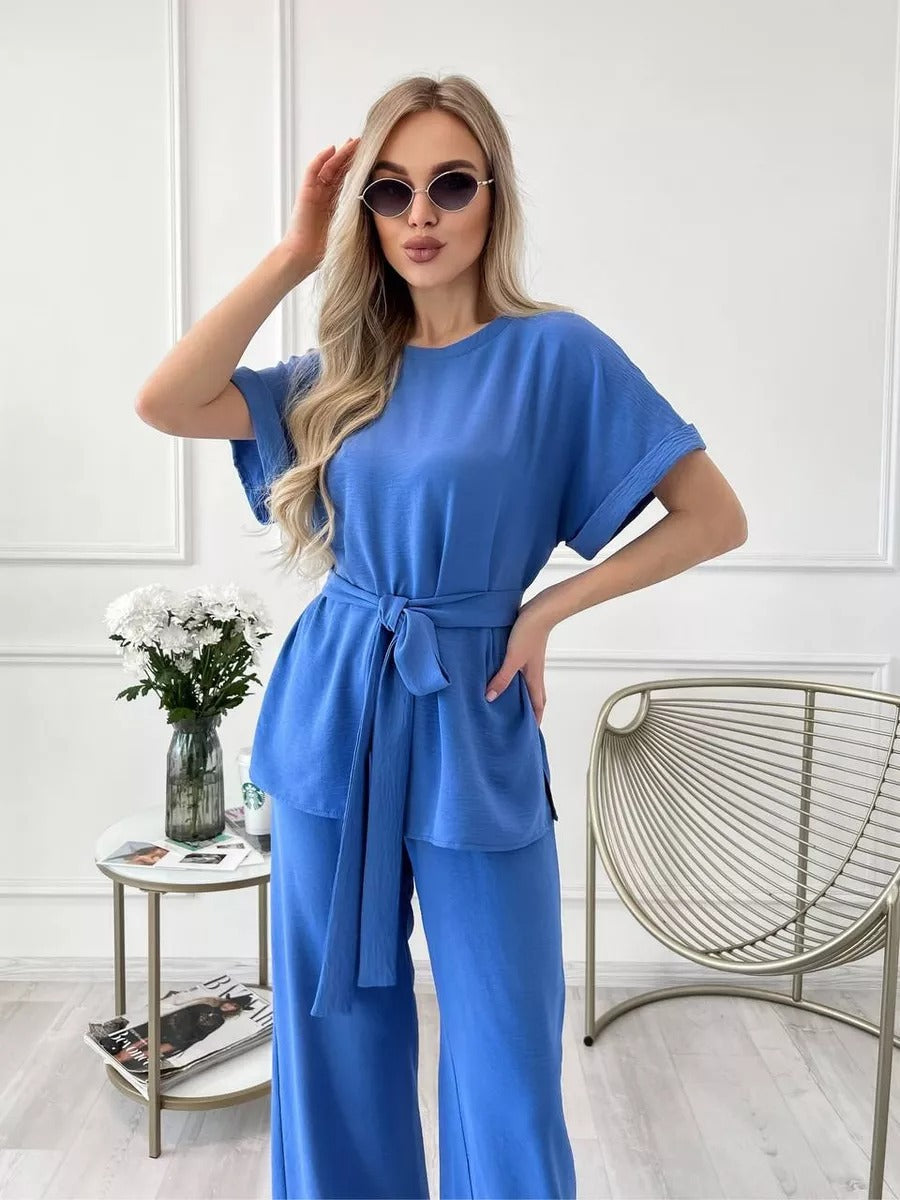 Ensemble loungewear élégant pour femme avec coupe fluide et ceinture – berg-feldt