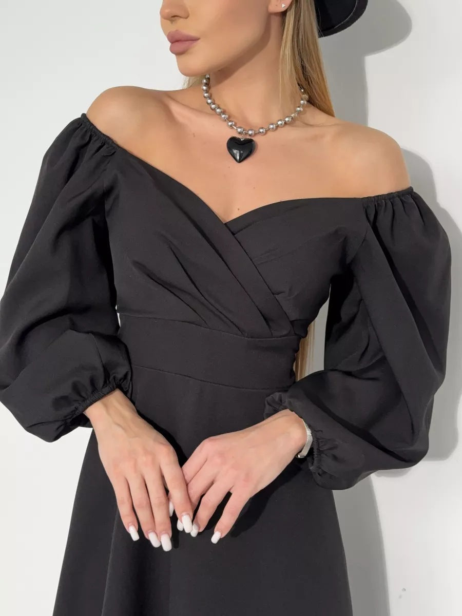 Wickelkleid für Damen mit voluminösen Ärmeln und elegantem V-Ausschnitt von berg-feldt