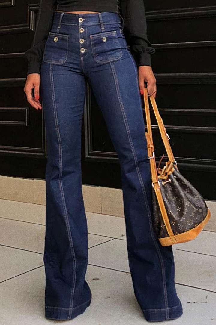Damen-Bootcut-Jeans mit hoher Taille und modischen Knopfdetails von Berg-Feldt