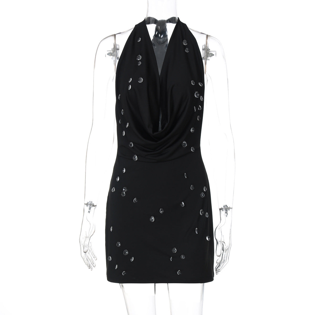 Robe portefeuille élégante pour femme avec décolleté plongeant et détails scintillants par berg-feldt