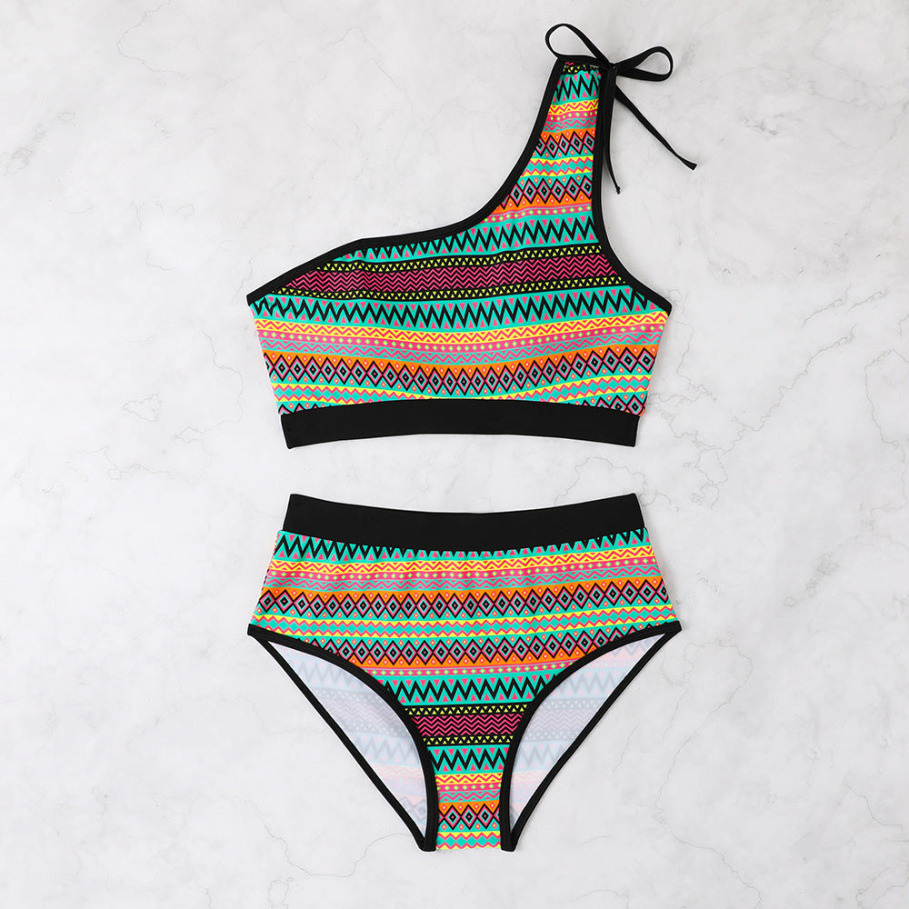 Asymmetrischer Damen-Bikini mit hohem Bund von berg-feldt