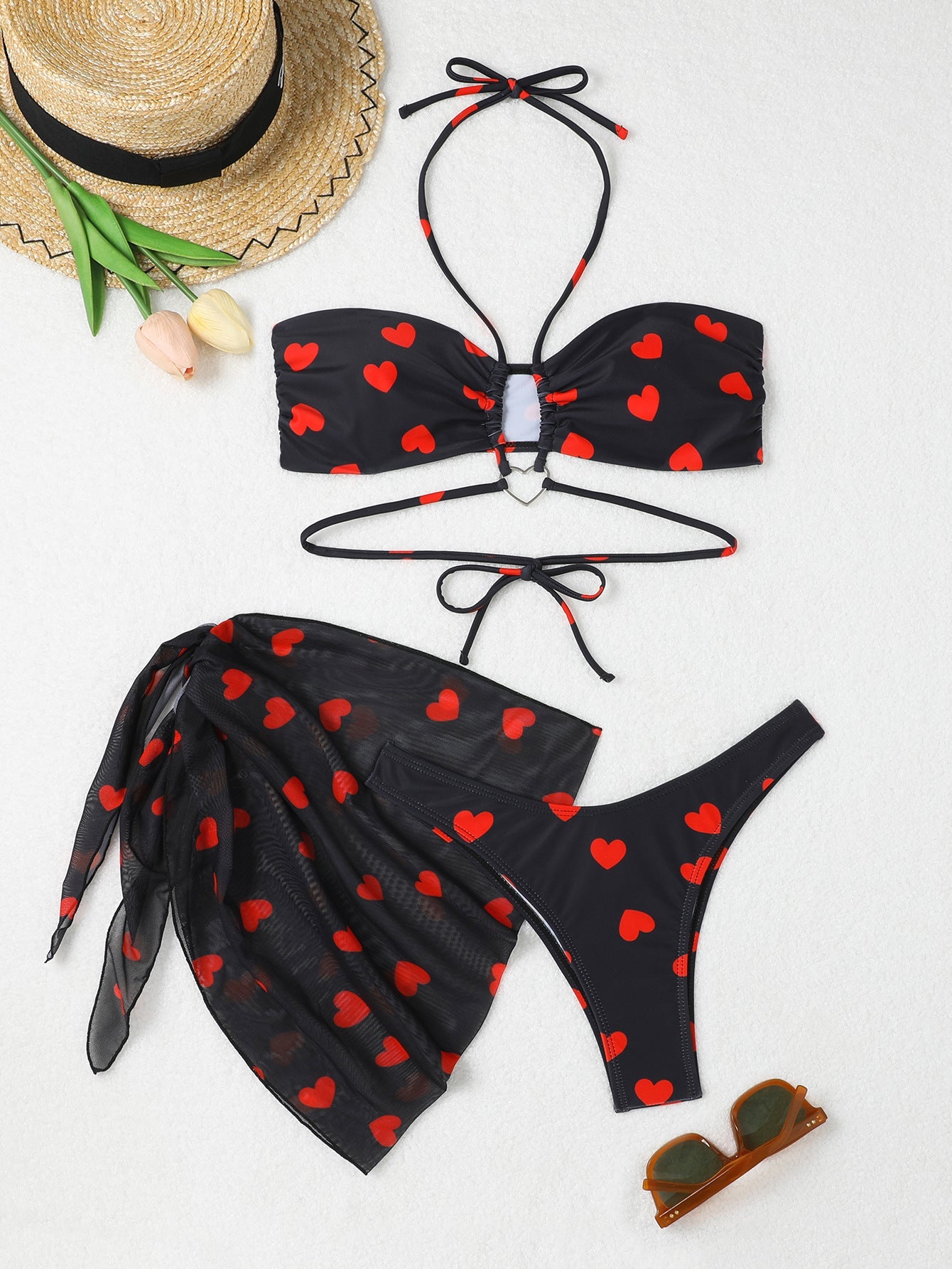 Wickeltuch und Bandeau-Bikini mit Herzprint von berg-feldt für Damen