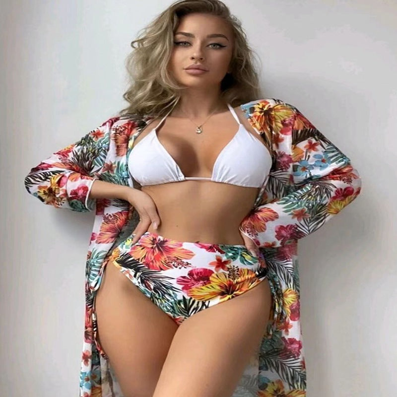 Asymmetrischer Damen-Bikini mit Blumenmuster von berg-feldt