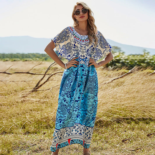 Weites Damenkaftan-Kleid mit farbenfrohem Muster und weiten Ärmeln von berg-feldt
 - berg-feldt