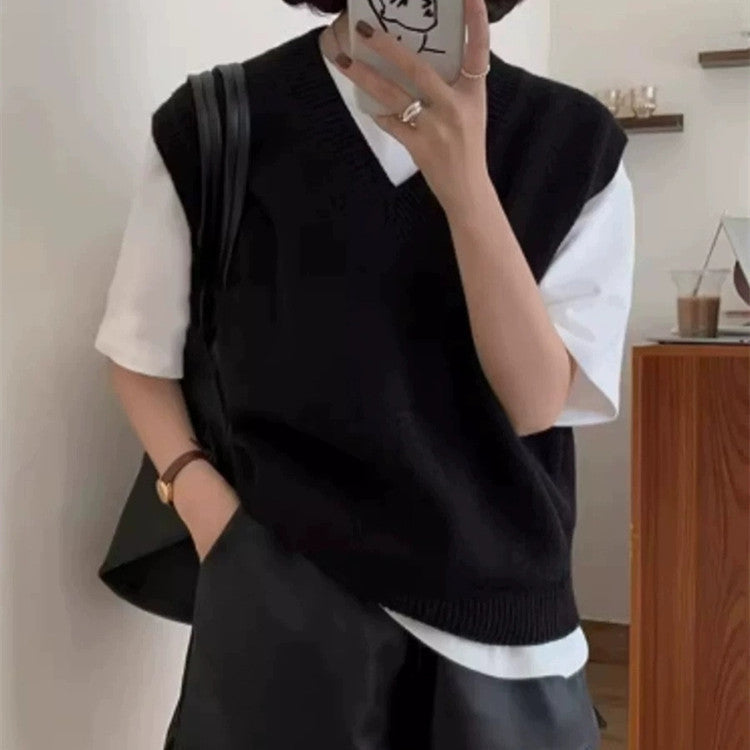 Gilet élégant en maille pour femme, coupe décontractée, col en V et détails raffinés Berg-Feldt