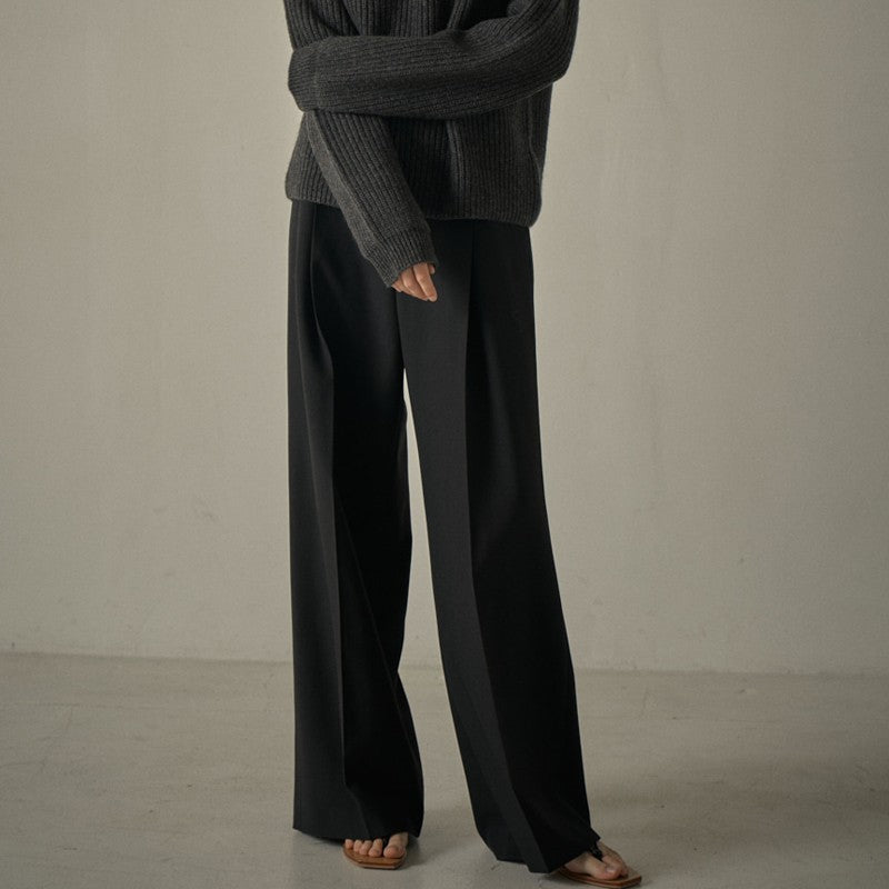Pantalon élégant pour femme avec plis et ceinture de berg-feldt