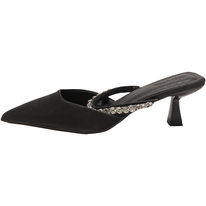 Elegante Damen-Mules mit Spitze, Absatz und Strass-Riemen von berg-feldt
