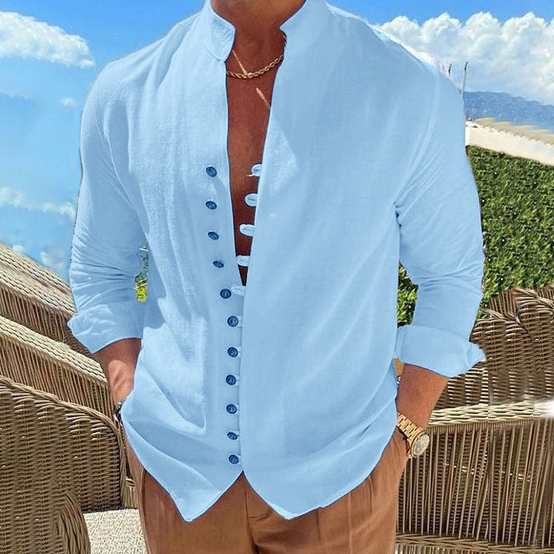 Modische Herren-Leinenbluse mit Henley-Kragen und Knopfdetails von berg-feldt