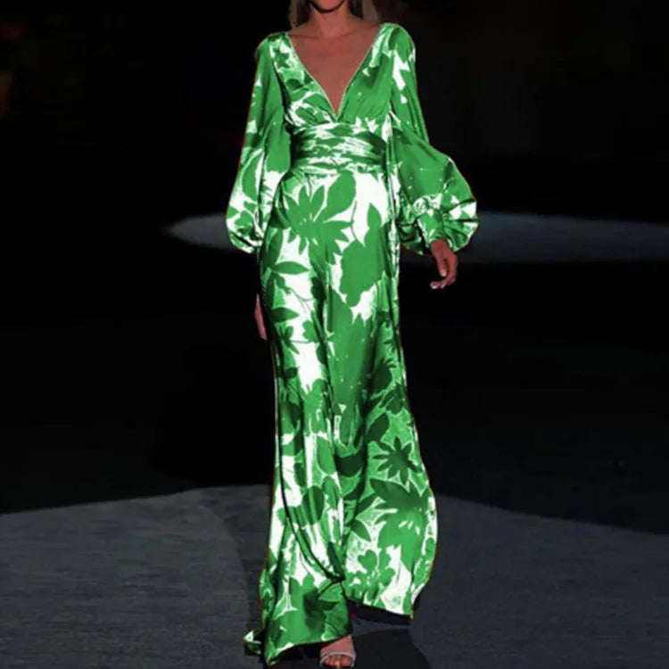 Élégante robe à col en V de Julia
