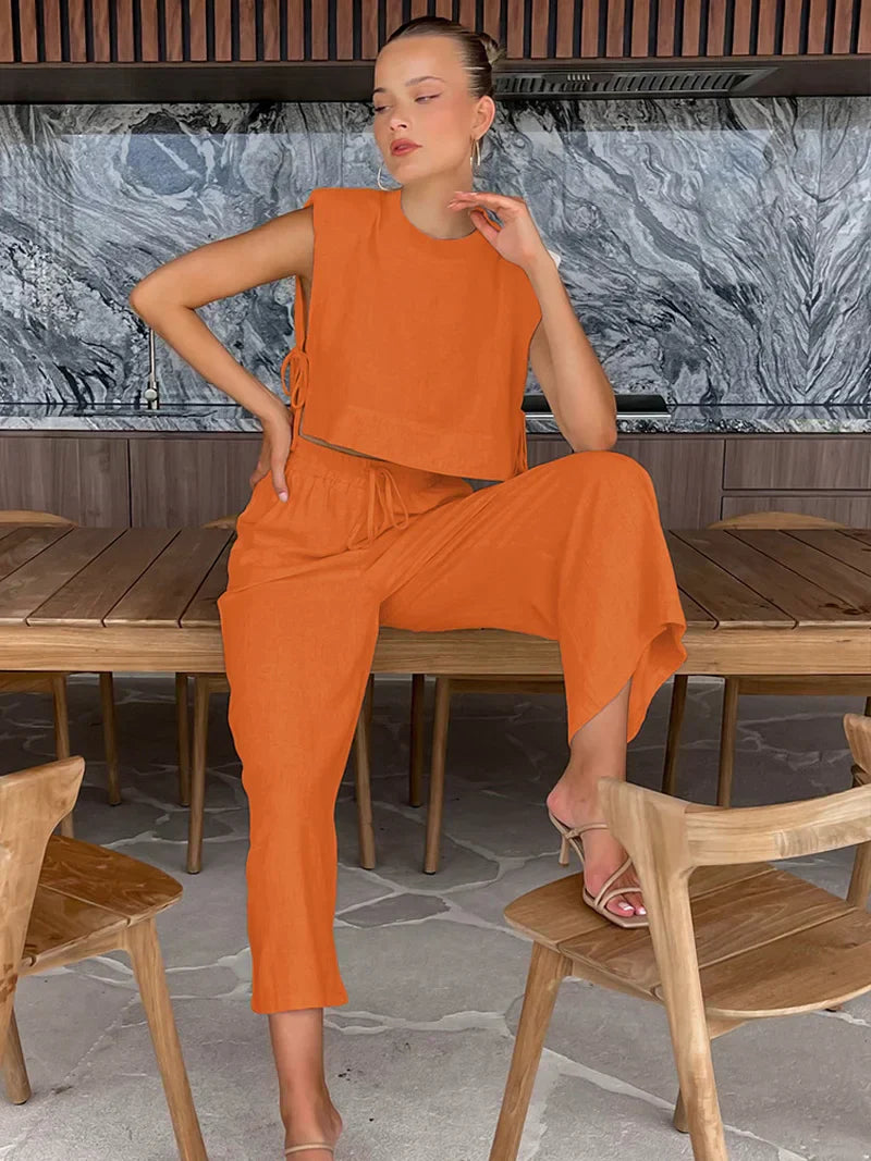 berg-feldt | Linen Two-Piece Set: Cropped Top and Matching Pants