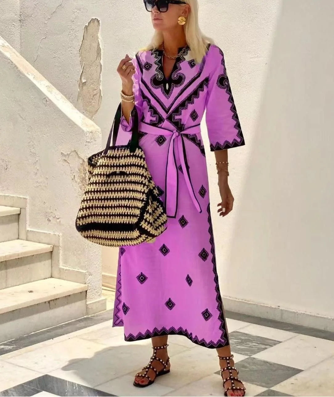 Anna: Ein antikes Leinenkleid