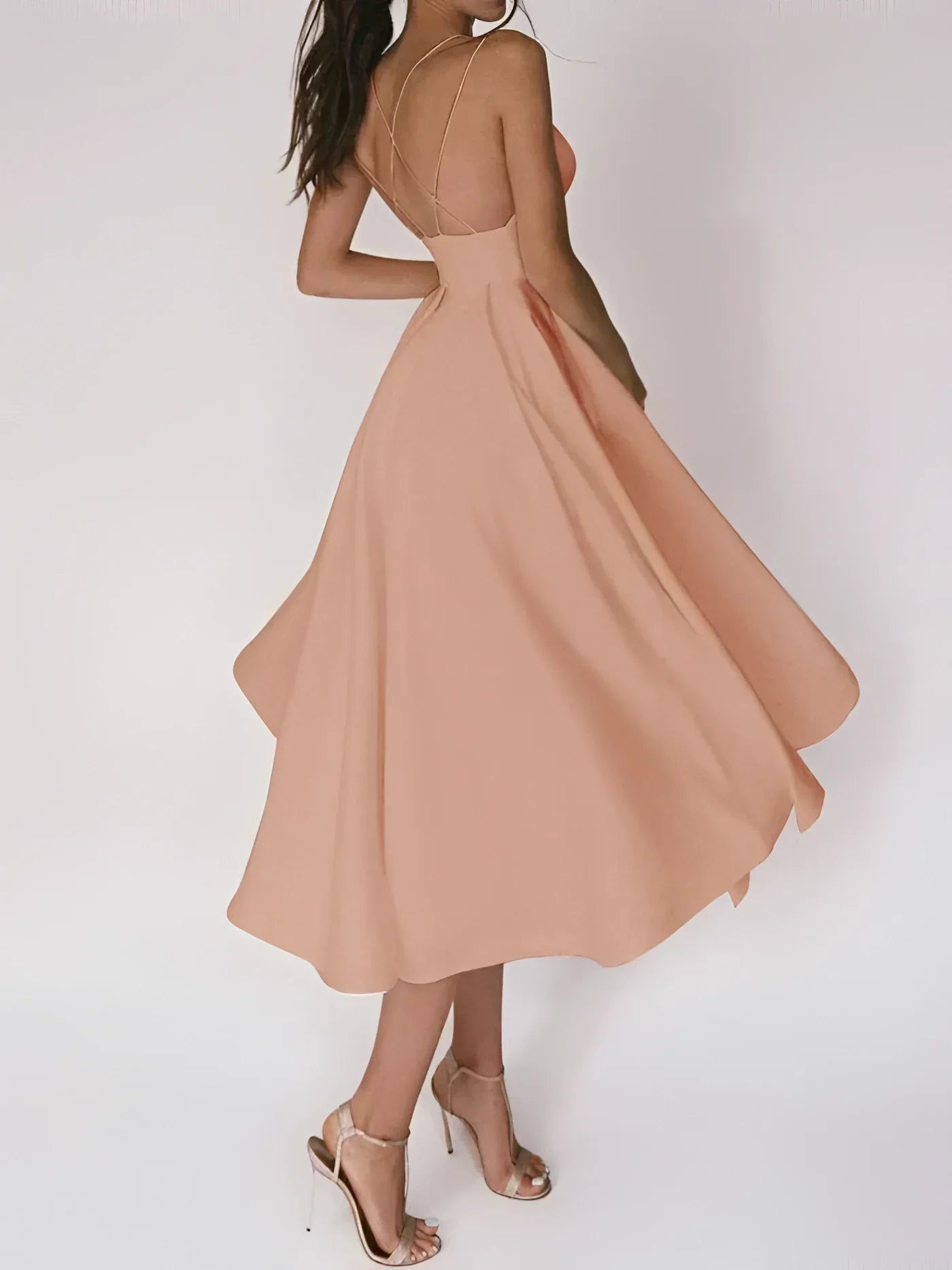 Weißes Spaghettiträger Brautkleid von Berg-Feldt mit Herzausschnitt
