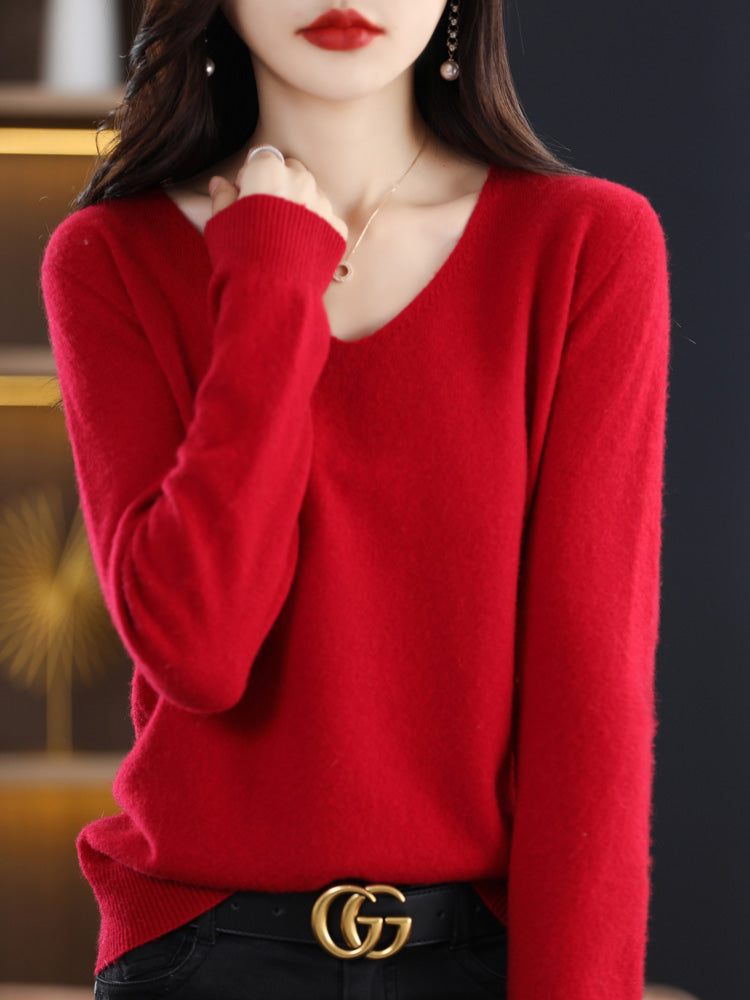 Angenehmer Kaschmirpullover mit V-Ausschnitt von Solaris