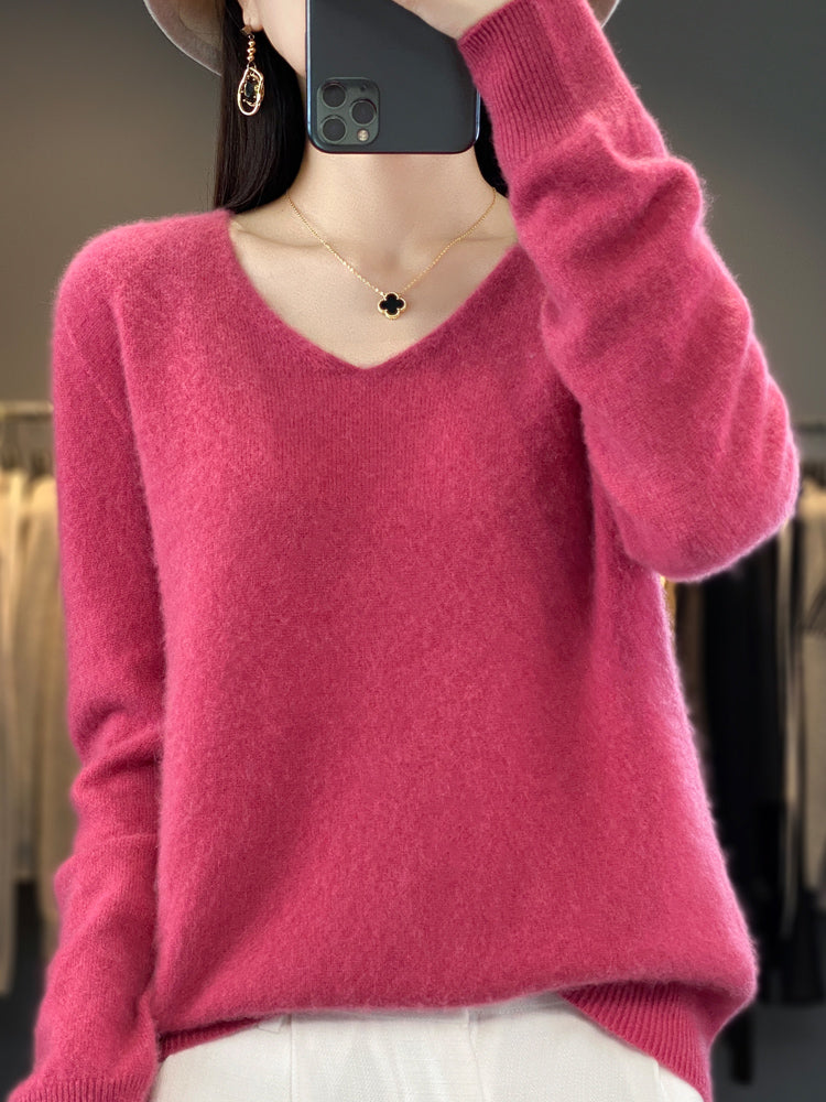Angenehmer Kaschmirpullover mit V-Ausschnitt von Solaris