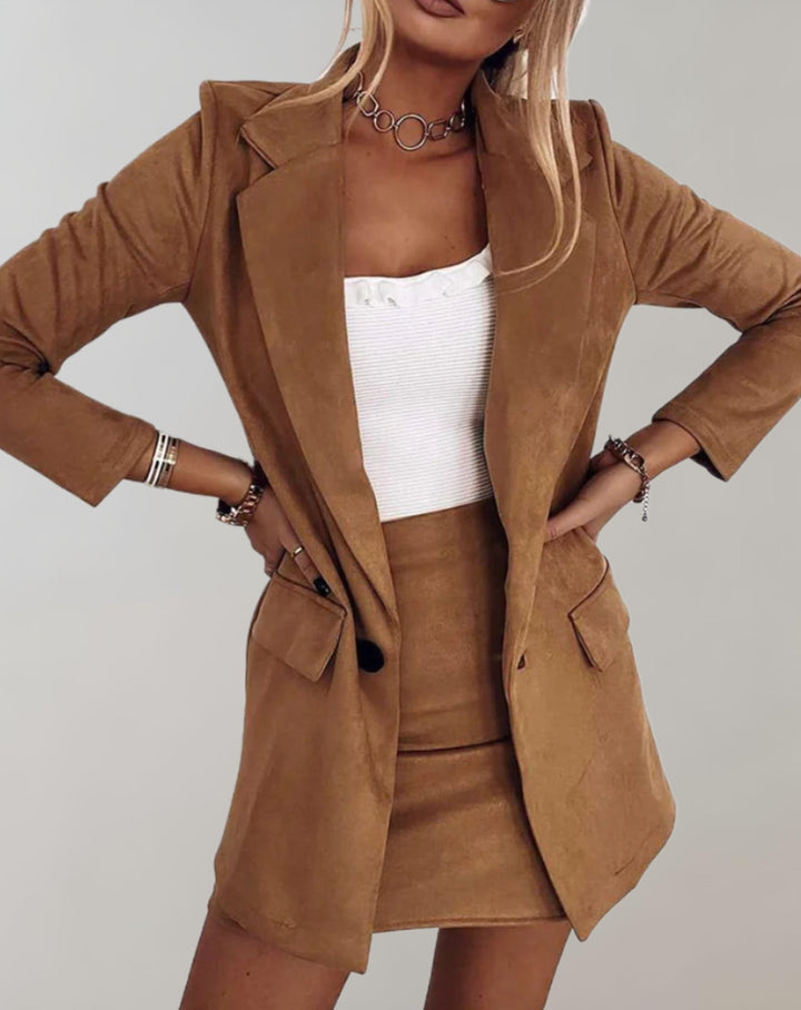 Berg-Feldt | Ensemble blazer et jupe aspect daim