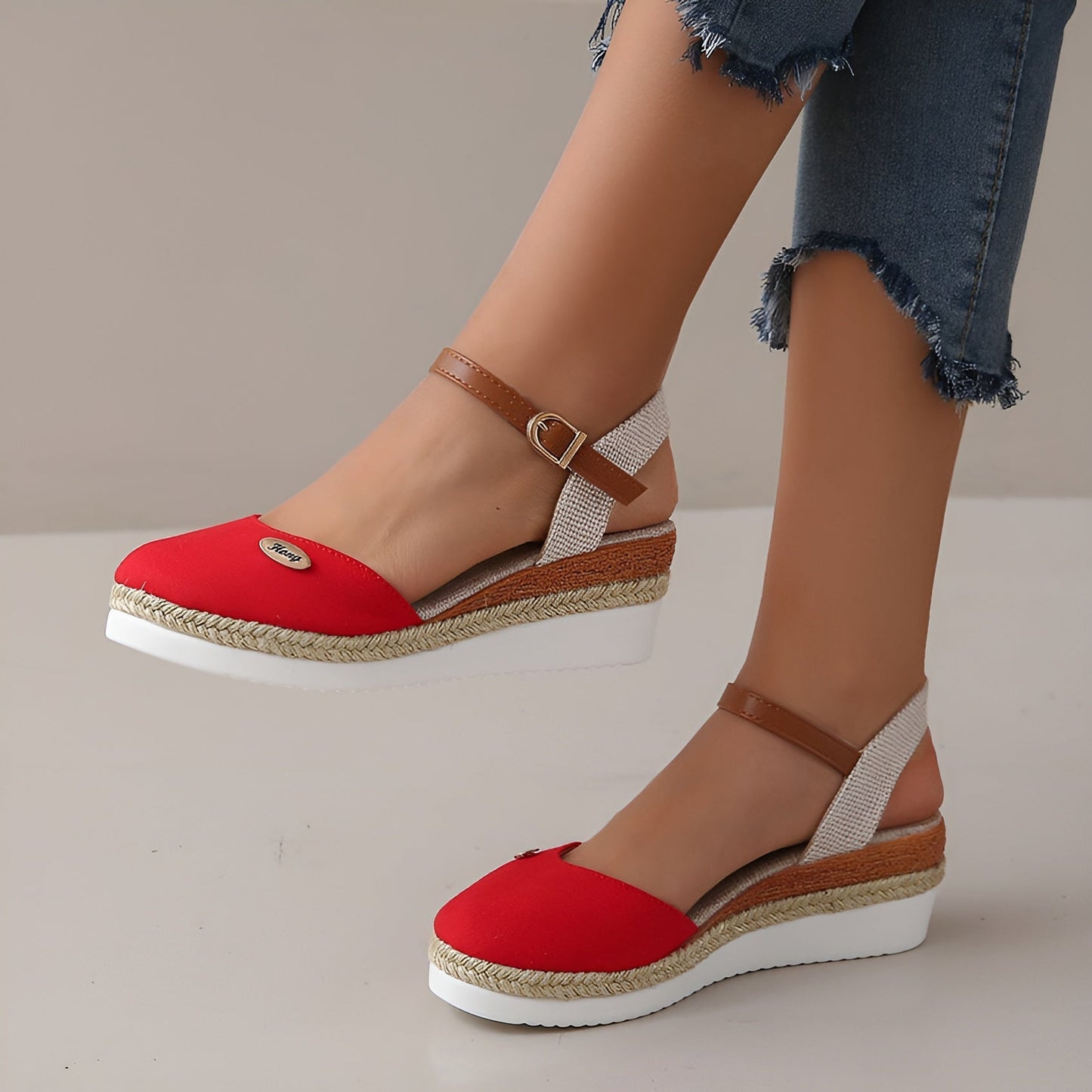 Komfortable und elegante orthopädische Damen-Sandalen