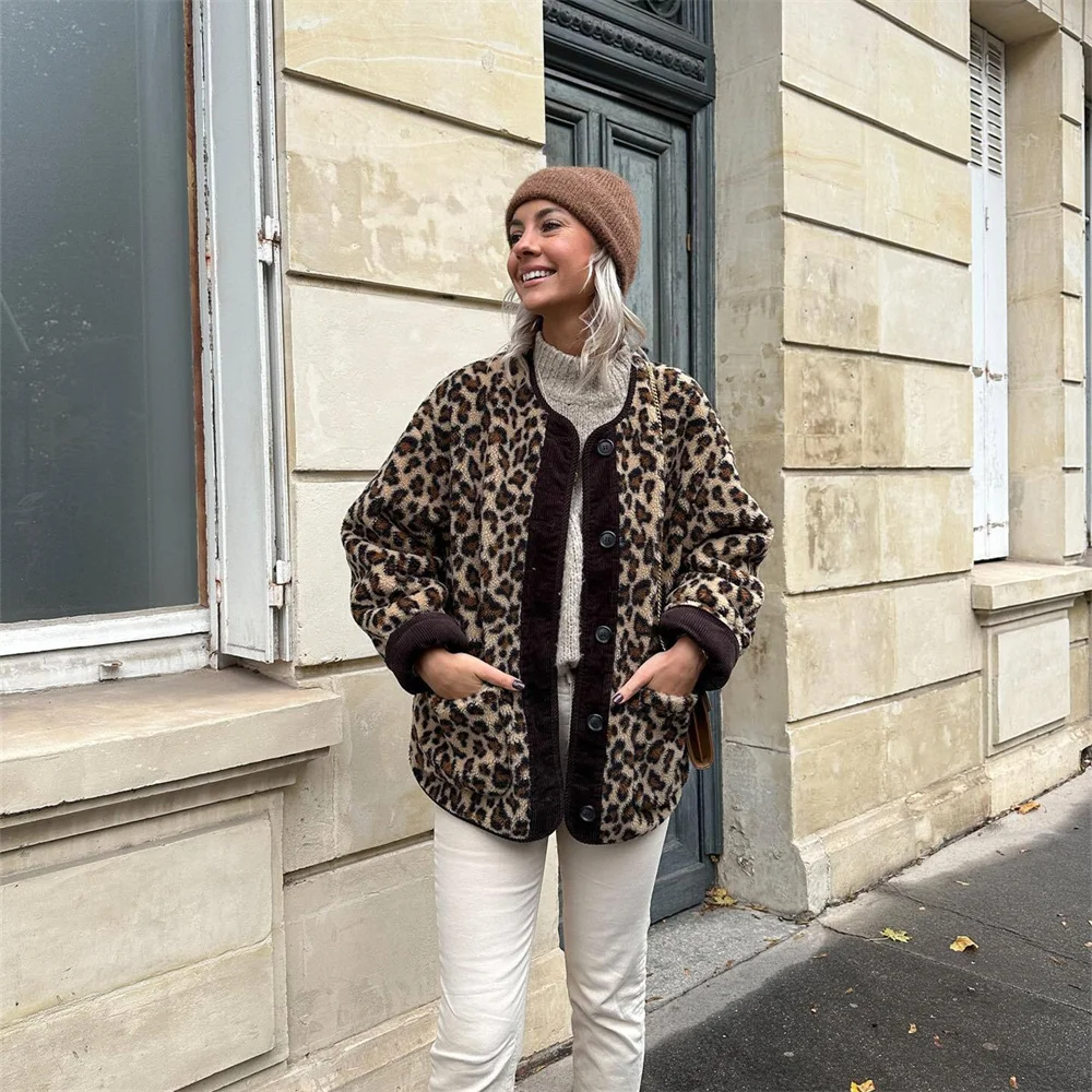 Berg-Feldt | Damenjacke Bedruckt Leopardenmuster Chic und Bequem