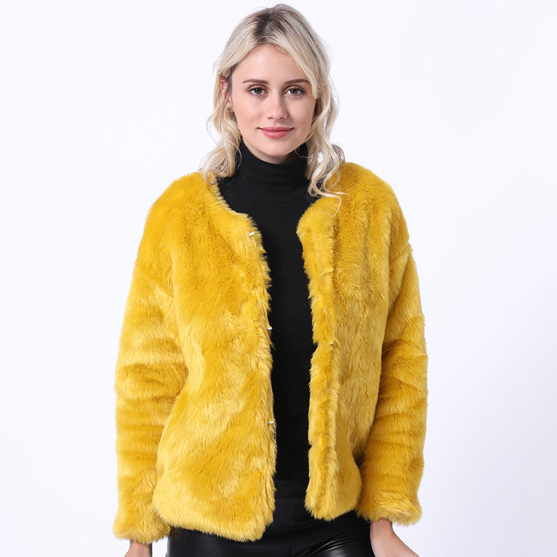 Veste courte en fausse fourrure pour femme avec coupe moderne et manches larges Berg-Feldt