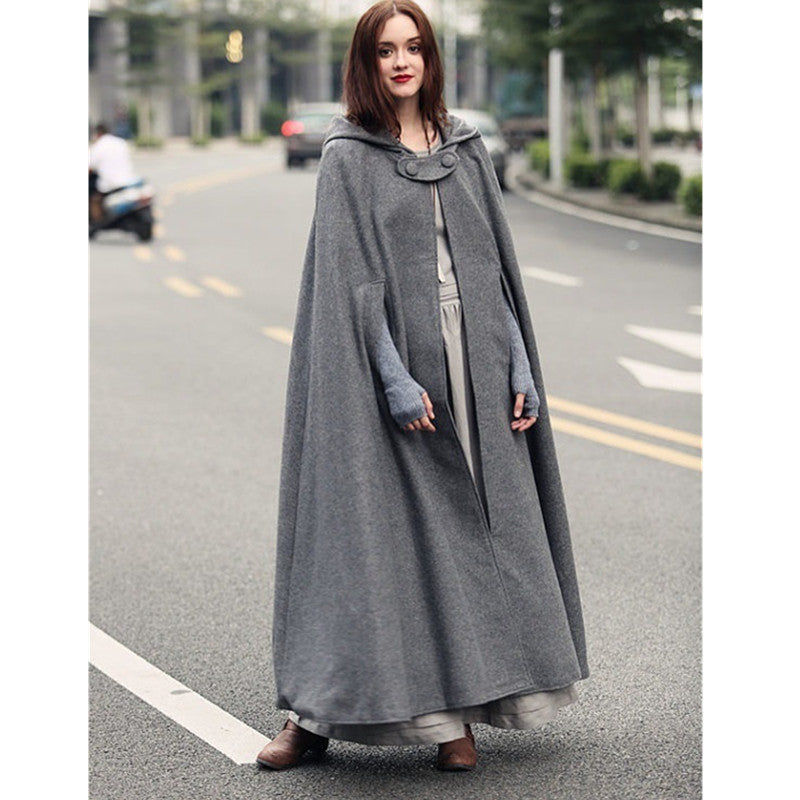 Damen eleganter Umhang mit Kapuze aus hochwertigem Stoff Berg-Feldt